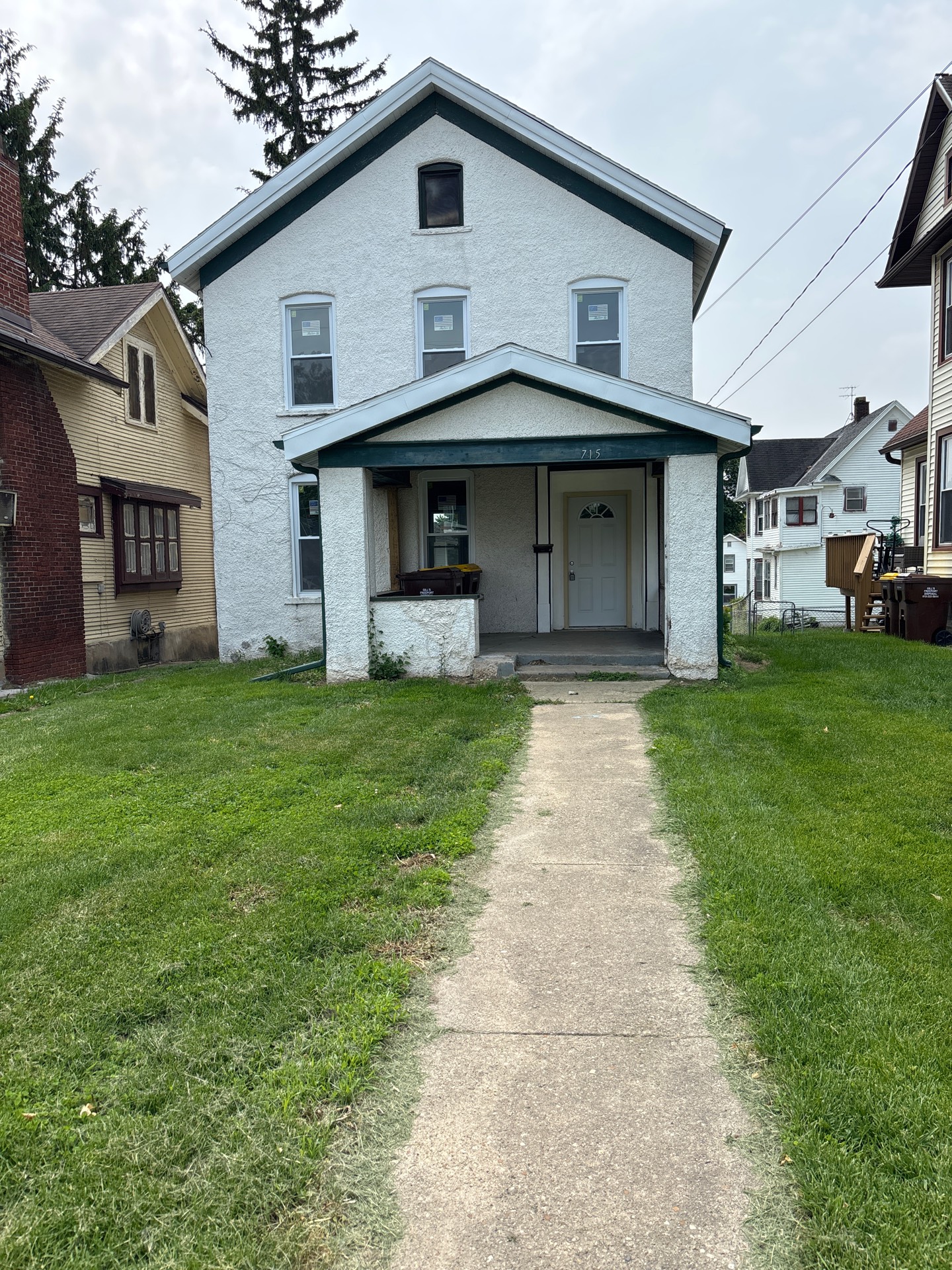 715 West Lincoln Boulevard